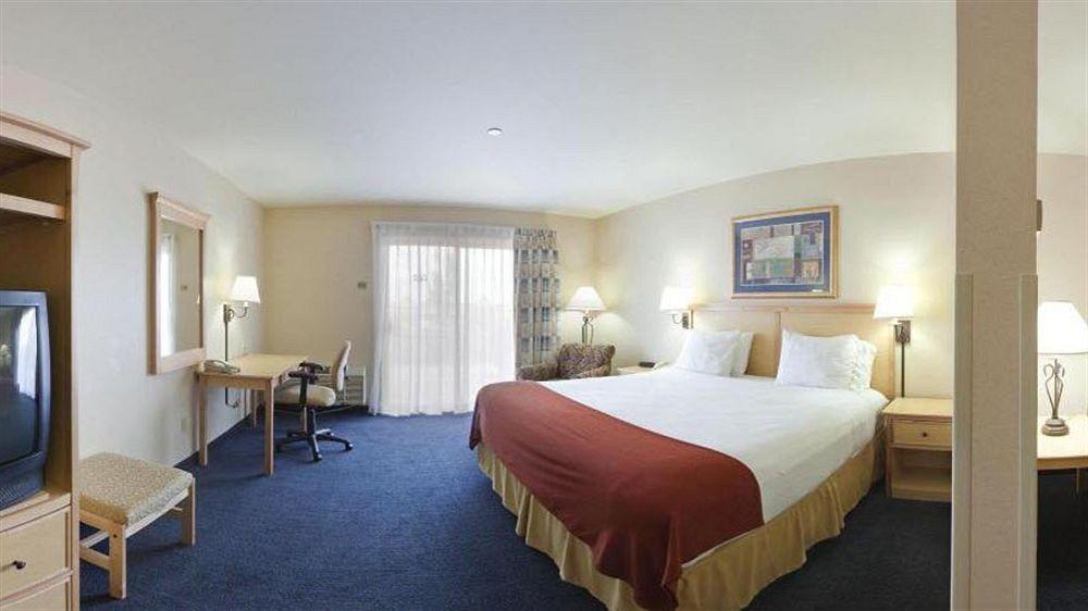 Holiday Inn Express Hotel & Suites Richland Extérieur photo